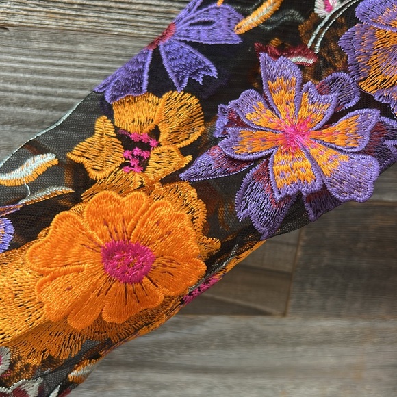 Elliatt Alessandra Long-sleeve Mini Dress Orange Multi Appliqué Size Small NWT - Picture 8 of 14